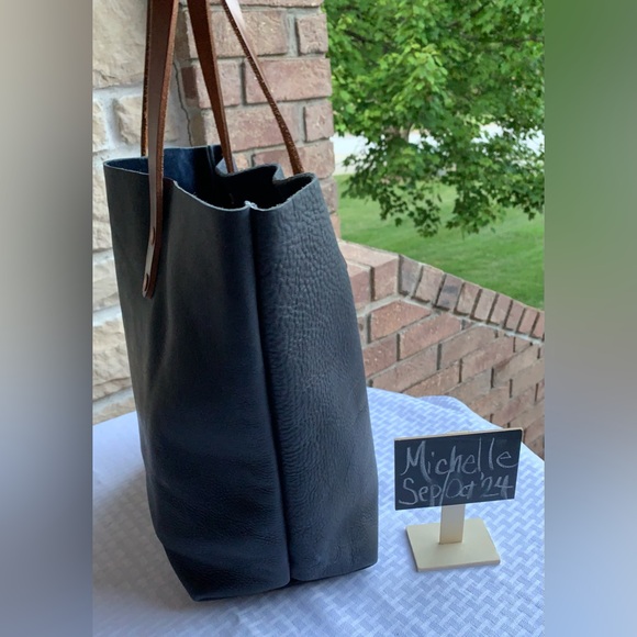 KMM & Co Navy Kodiak Tote! - Picture 6 of 9